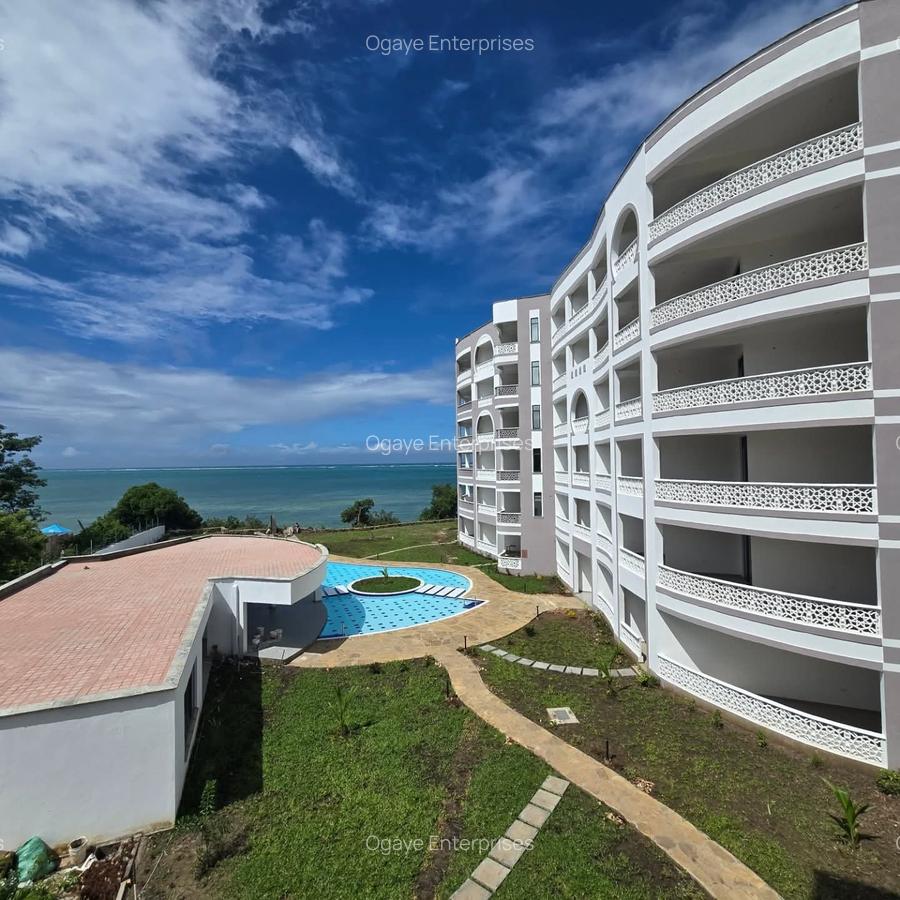 2 Bed Apartment with En Suite at Baobab - 2