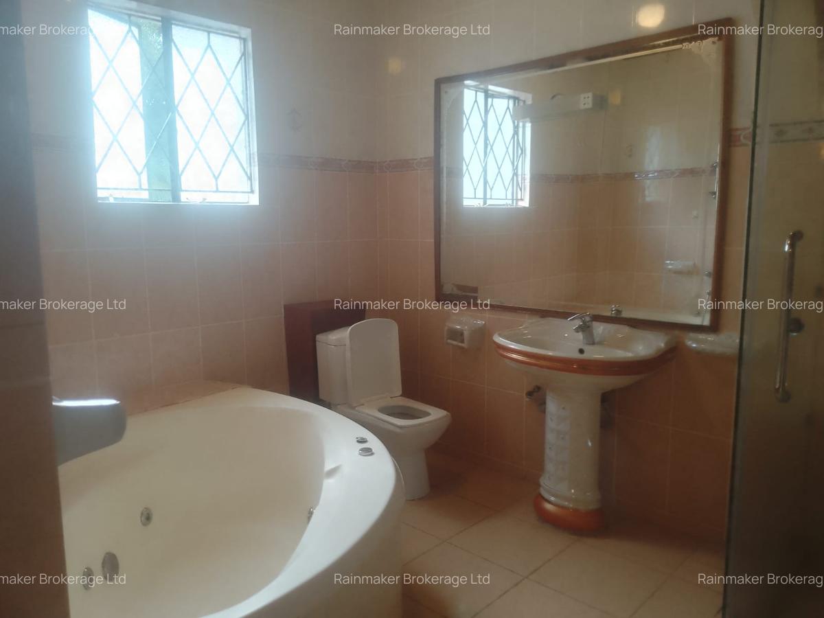 5 Bed House with En Suite in Runda - 6