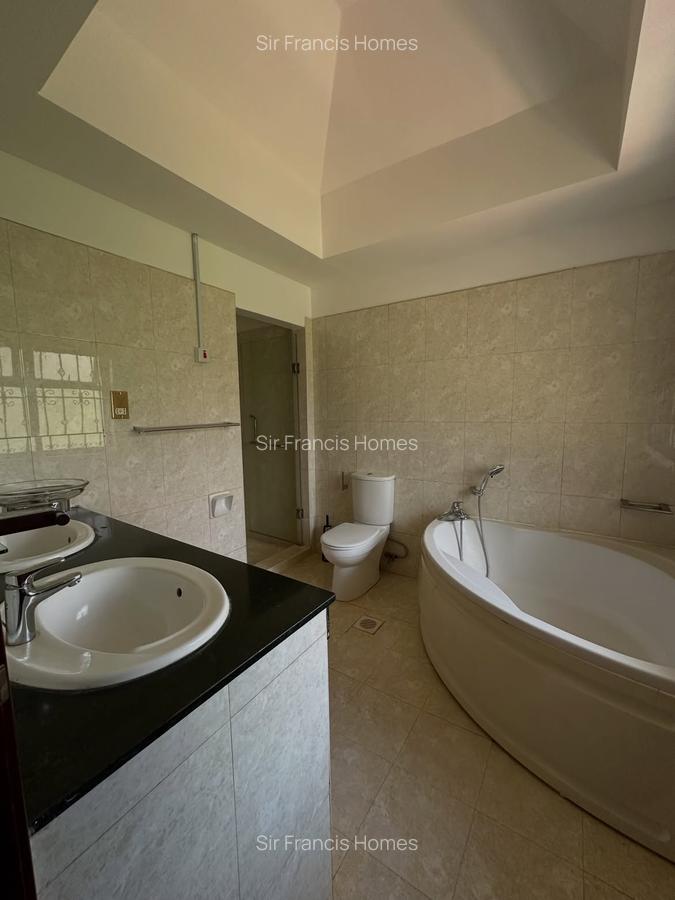 6 Bed House with En Suite in Runda - 9