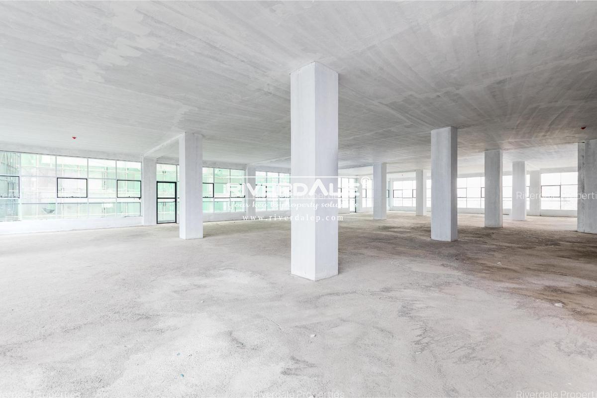 80,000 ft² Office with Backup Generator in Brookside - 4