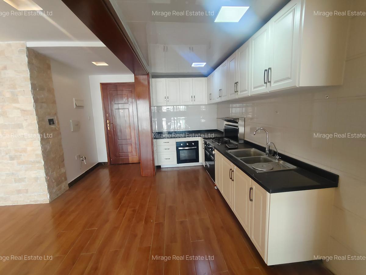3 Bed Apartment with Swimming Pool in Kilimani - 18
