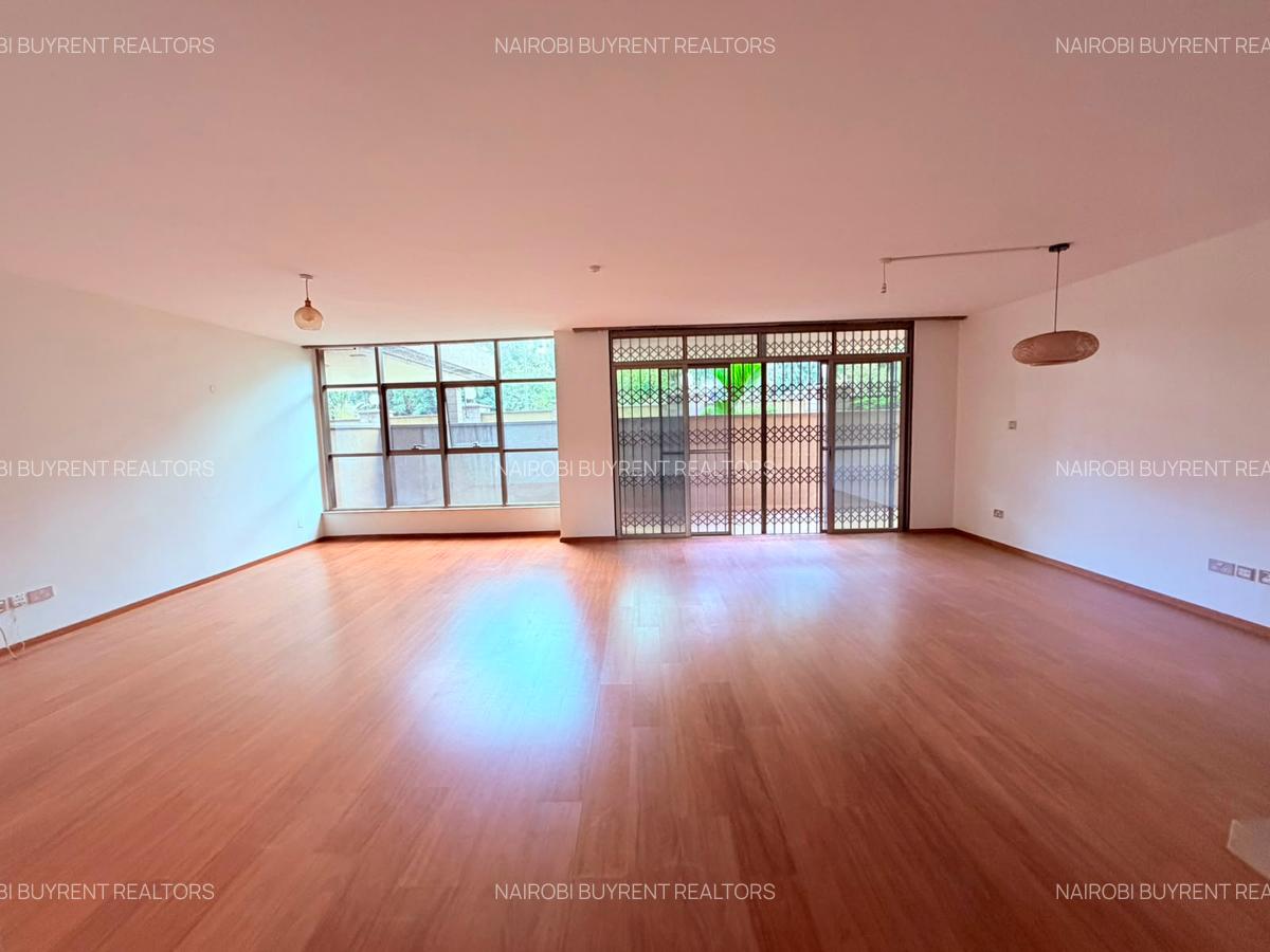3 Bed Apartment with En Suite in Parklands - 12