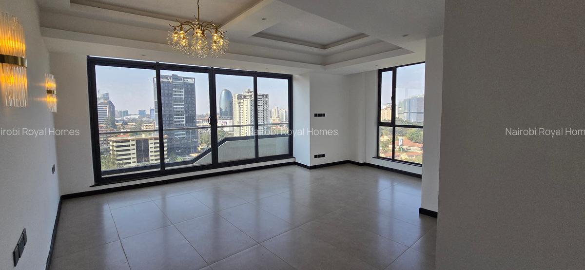 3 Bed Apartment with En Suite at Riverside Drive - 18