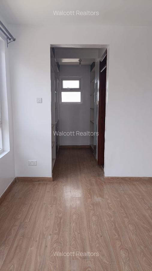 4 Bed Apartment with En Suite in Kilimani - 4