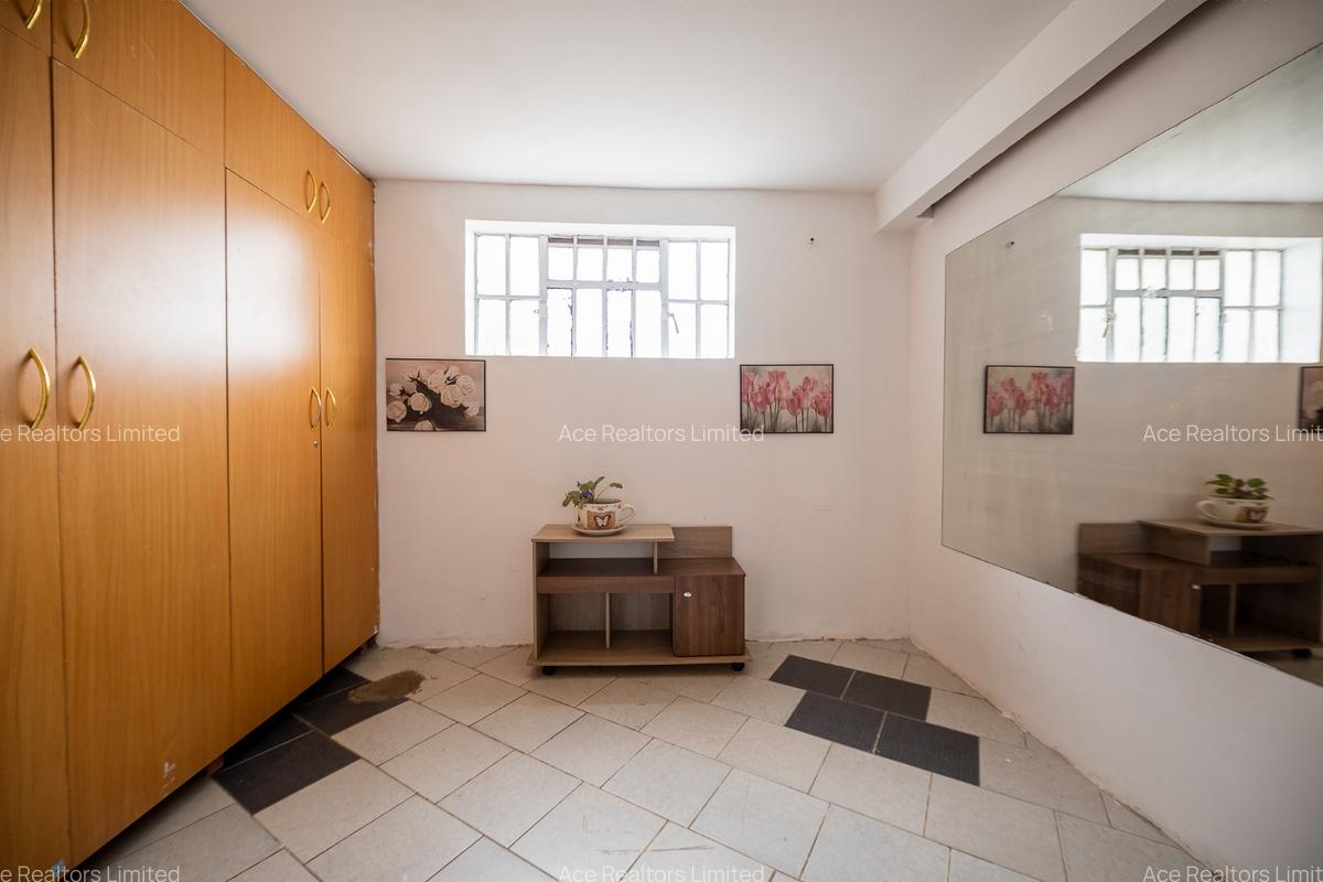 5 Bed House with En Suite at Nyeri Road - 14