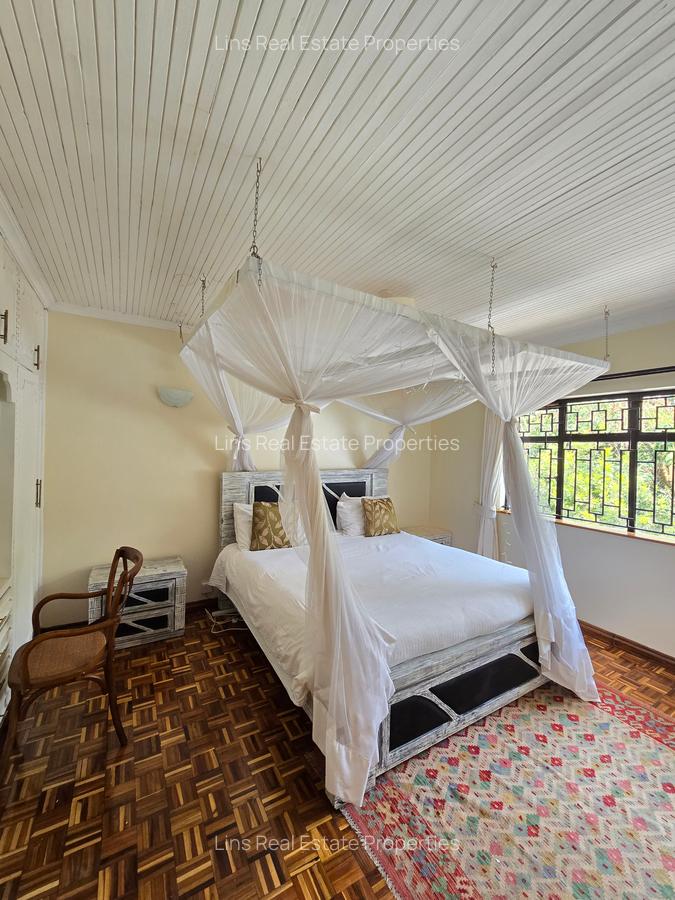 5 Bed House with En Suite in Runda - 17