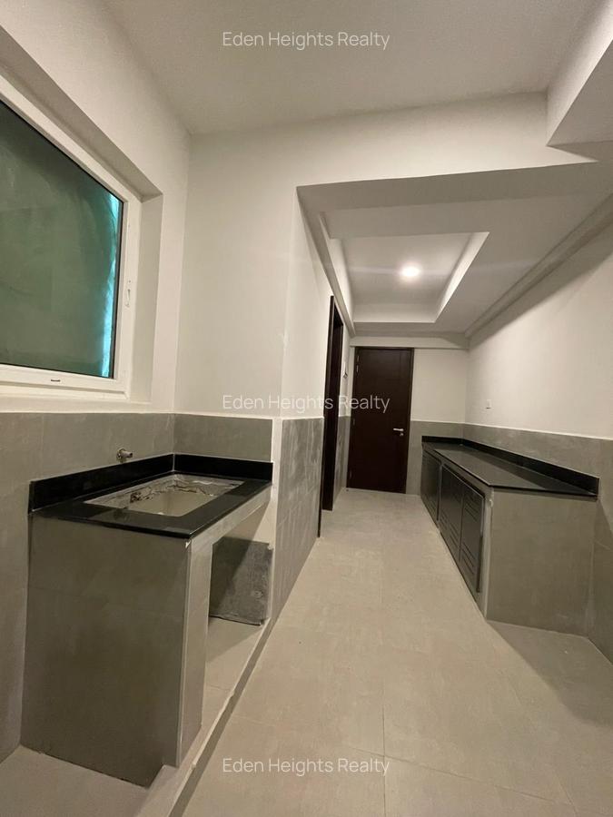 2 Bed Apartment with En Suite in General Mathenge - 4