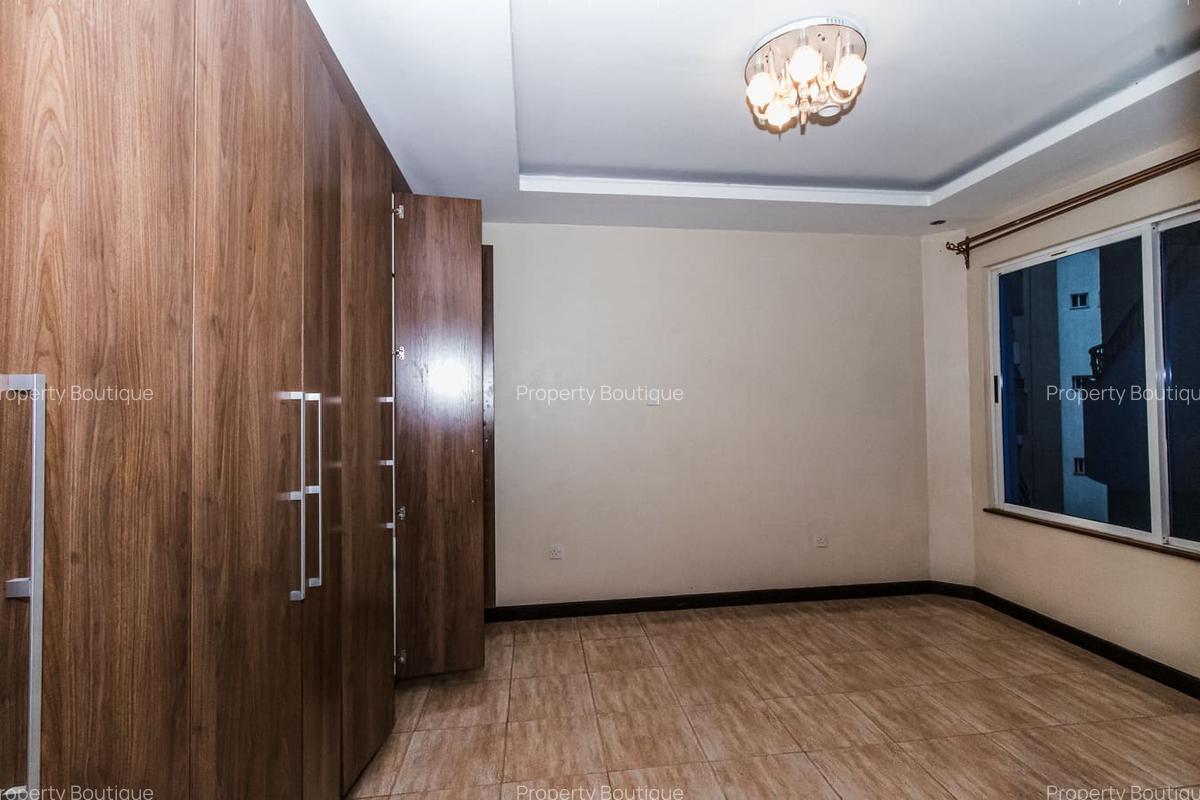 2 Bed Apartment with En Suite at Siaya Road - 3