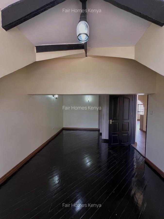 5 Bed Townhouse with En Suite at Convent Drive - 10
