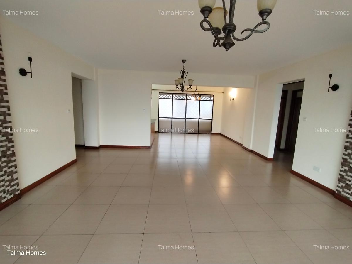 4 Bed Apartment with En Suite at Facing Statehouse - 14