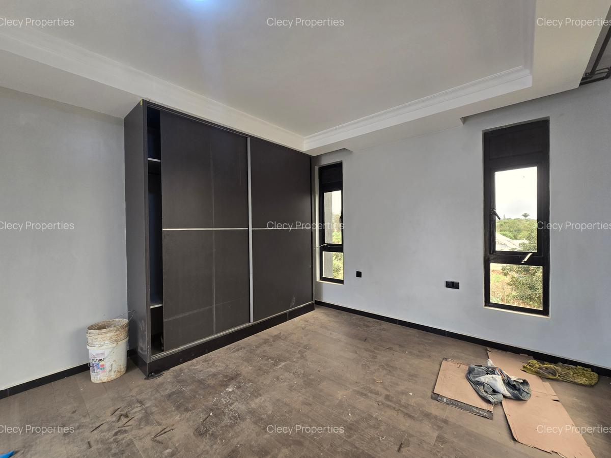 6 Bed House with En Suite at Kimbo - 15