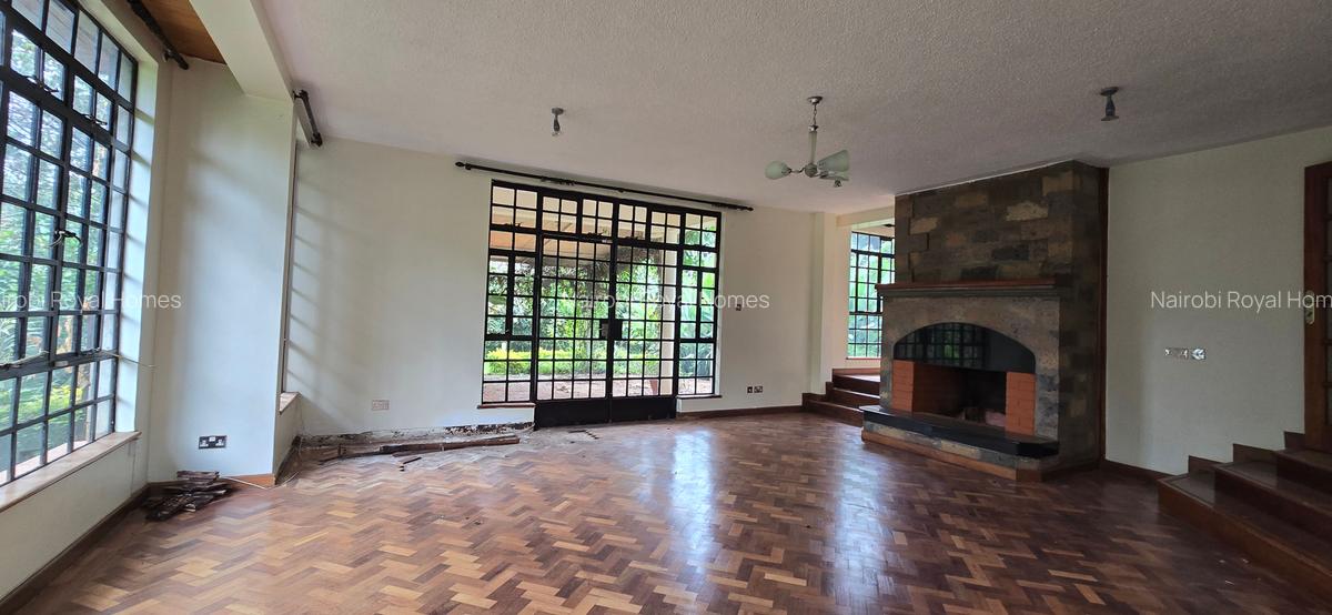 5 Bed House with En Suite at Spring Valley - 18