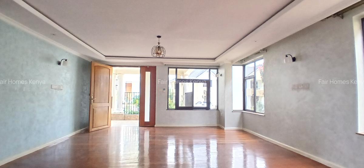 4 Bed Townhouse with En Suite at Lavington Green - 10