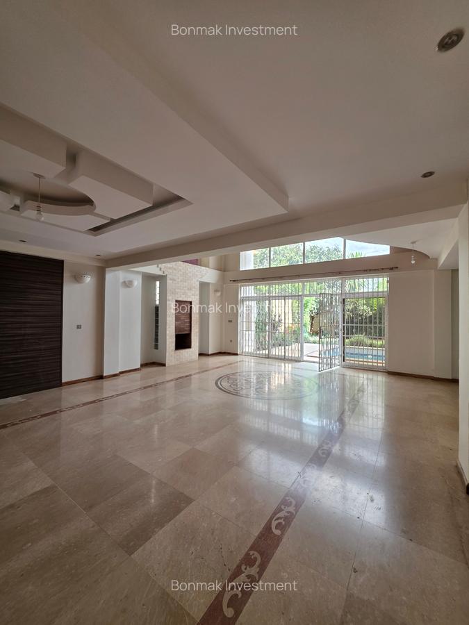 5 Bed Townhouse with En Suite at Lavington Green - 6