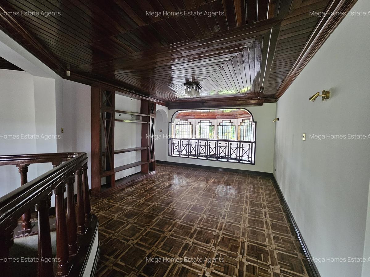 4 Bed House with En Suite in Runda - 20