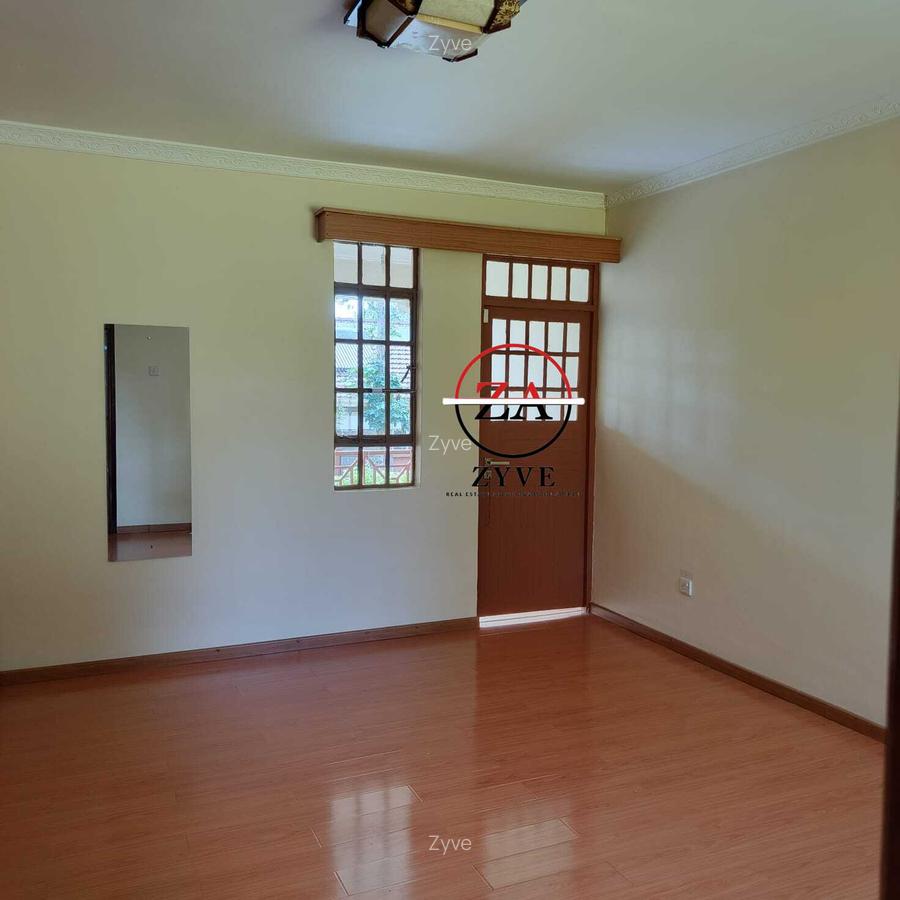 5 Bed House with En Suite at Runda - 12