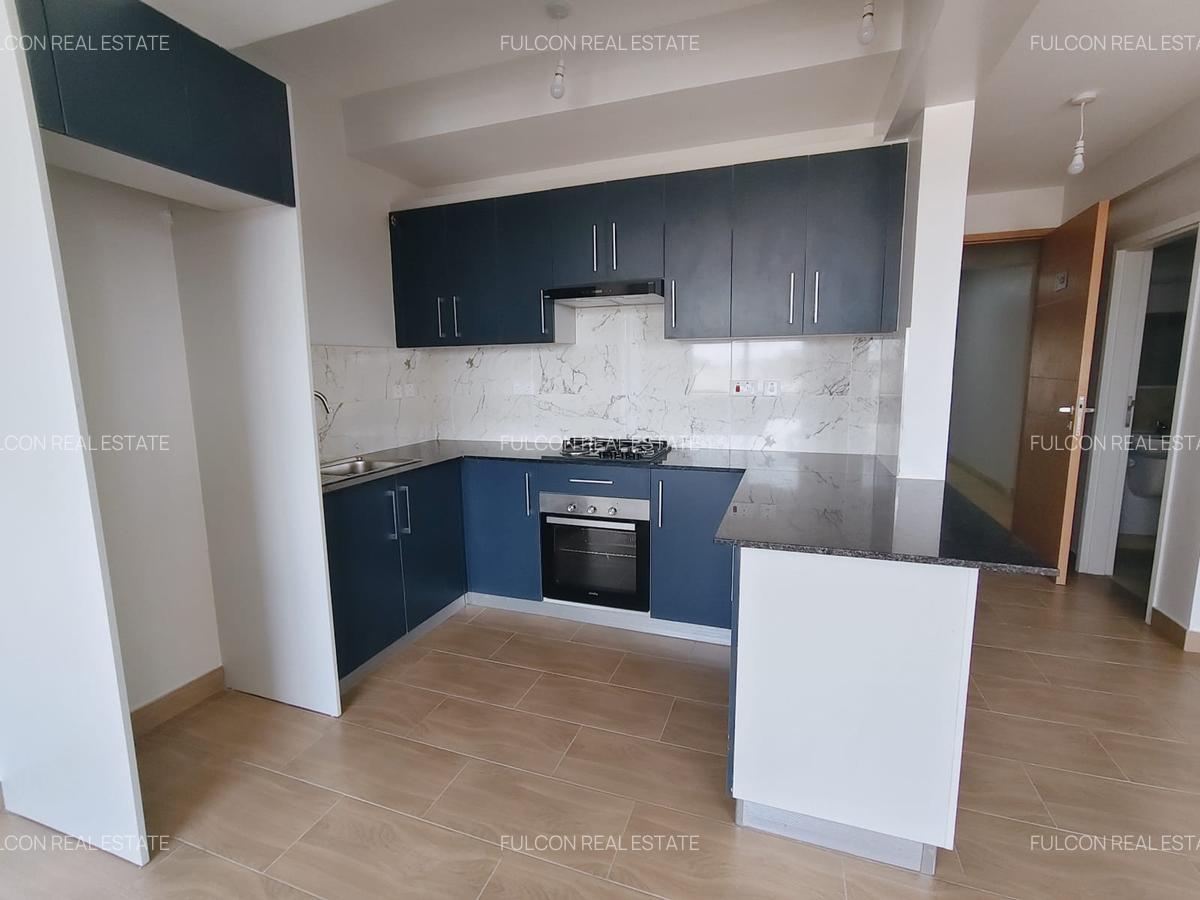 2 Bed Apartment with En Suite in Garden Estate - 10