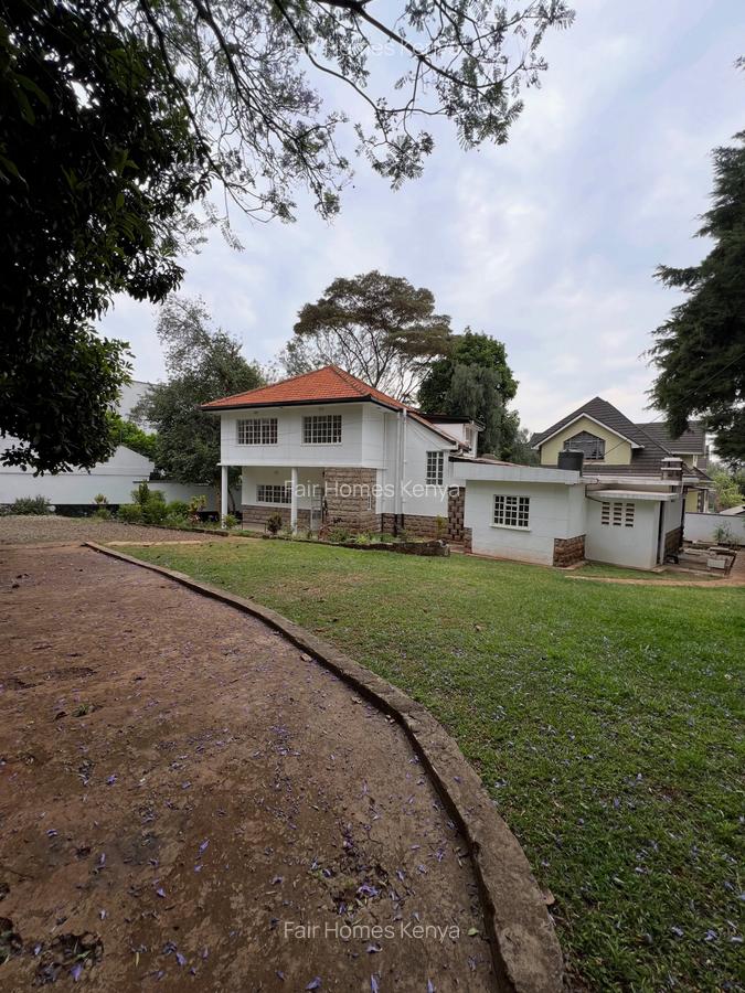 3 Bed House with En Suite at Lavington Green - 2
