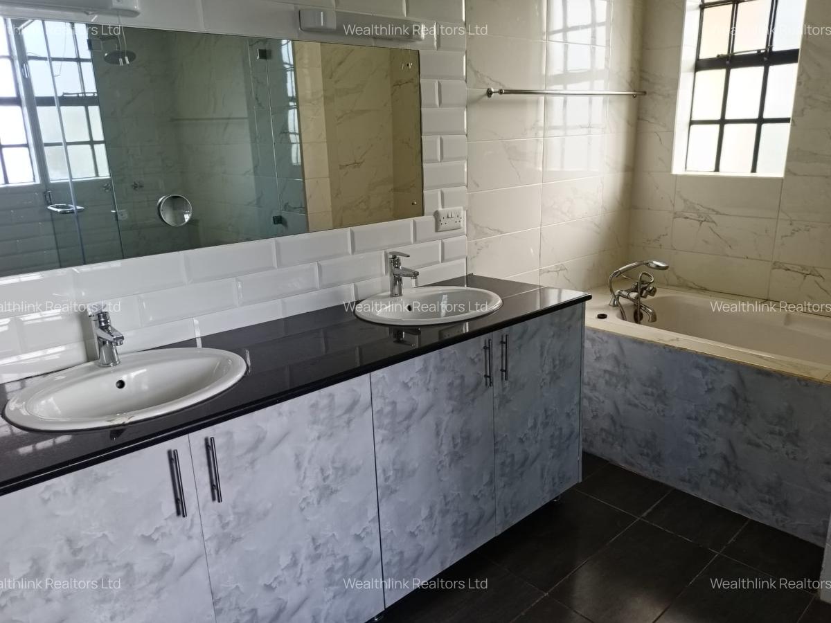 4 Bed Townhouse with En Suite at Runda - 9