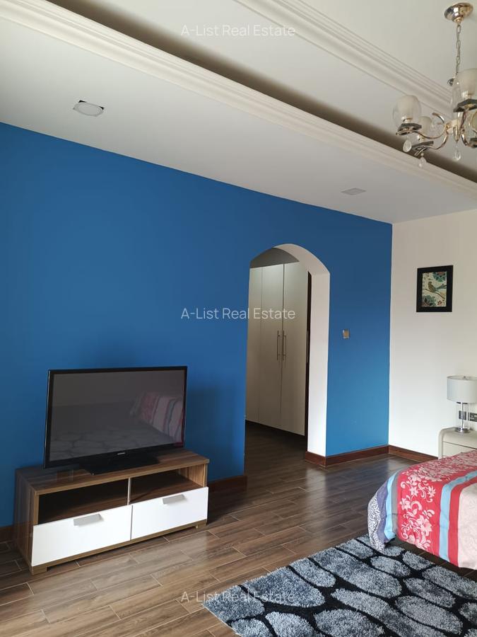3 Bed Apartment with Swimming Pool at Hurlingham - 6