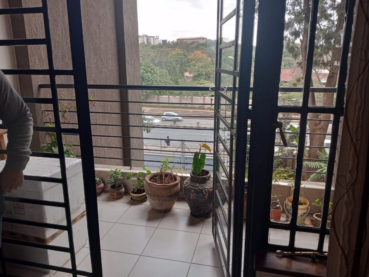 3 Bed Apartment with En Suite in Parklands - 4