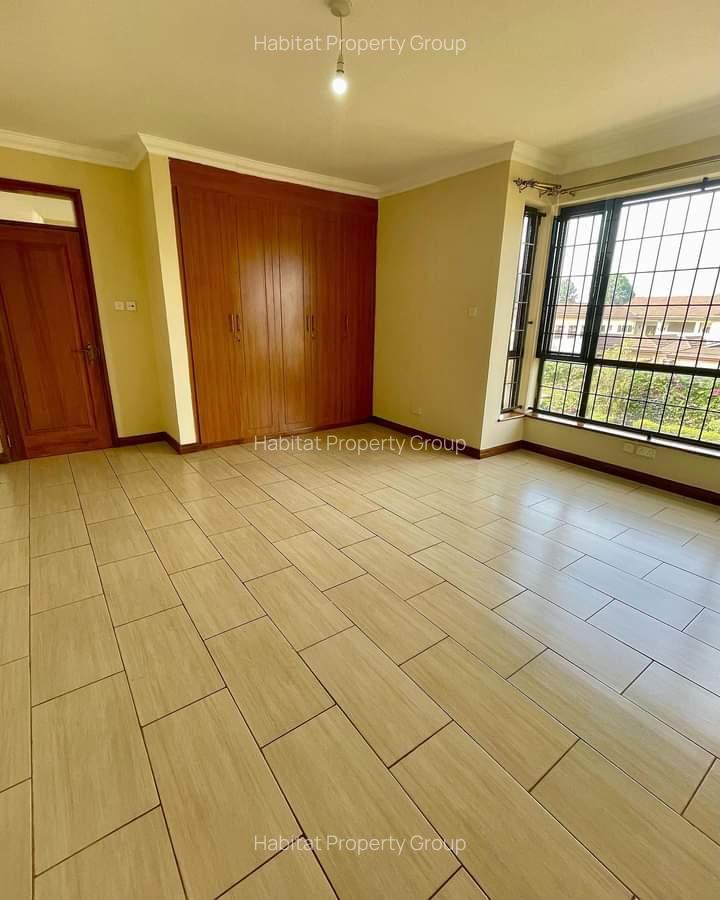 4 Bed Townhouse with En Suite at Tara Road - 7