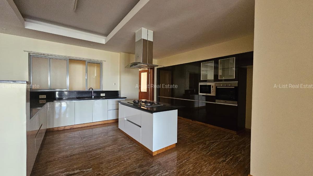 4 Bed Apartment with En Suite at Vihiga Road - 2