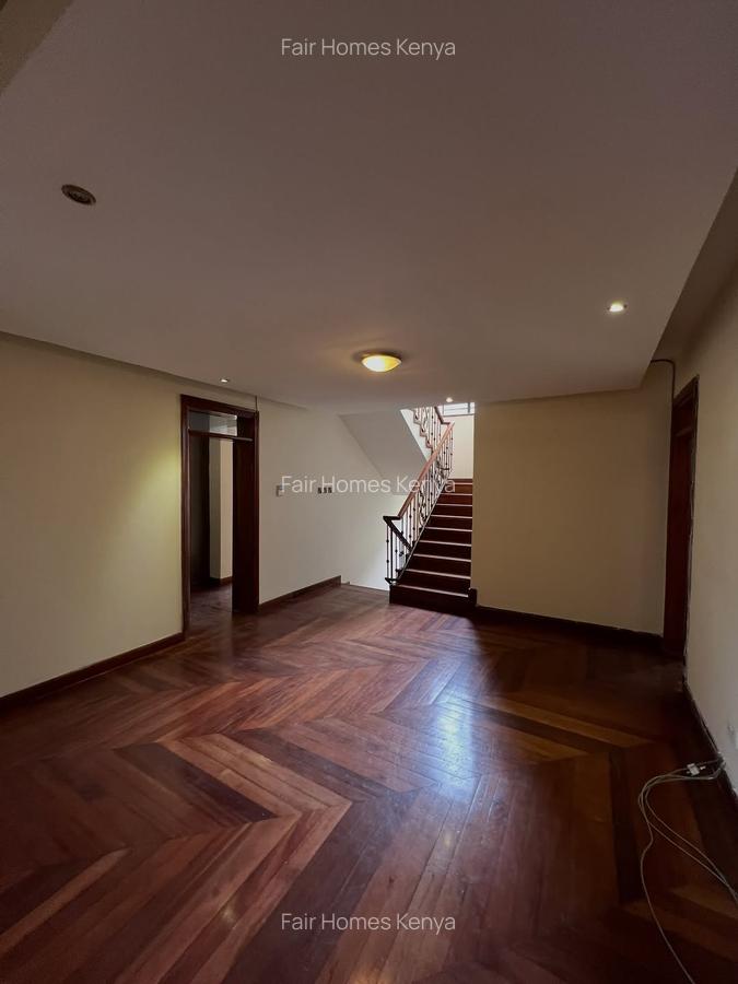 5 Bed Townhouse with En Suite at Convent Drive - 14
