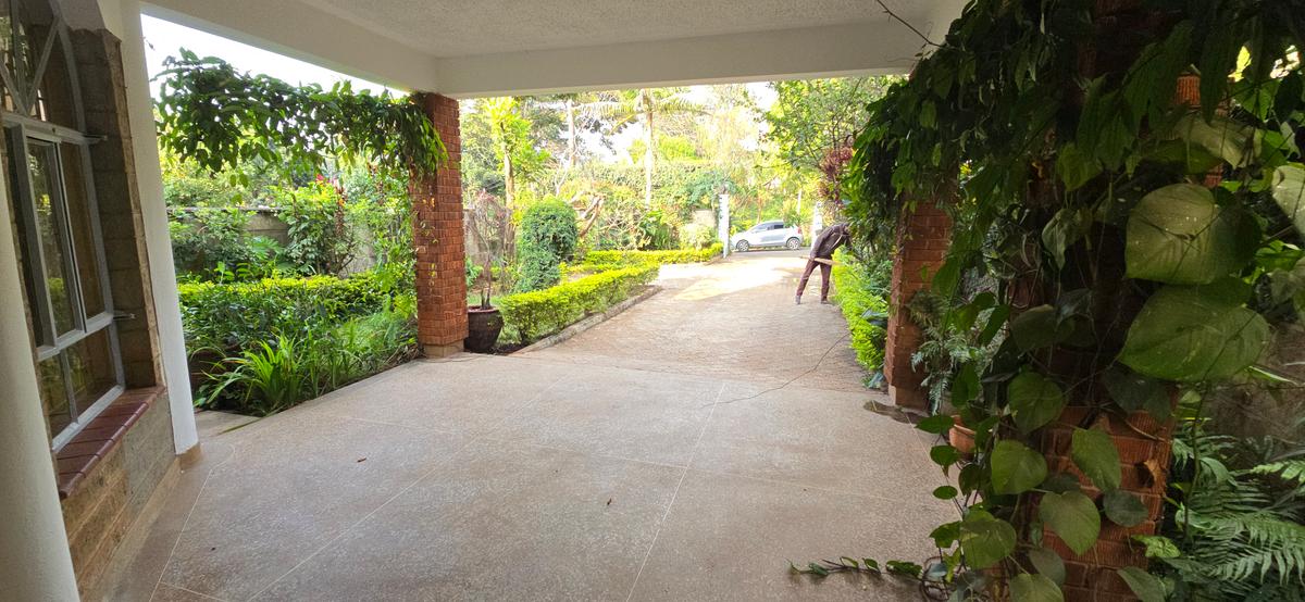 5 Bed Townhouse with En Suite at Brookside Drive - 7