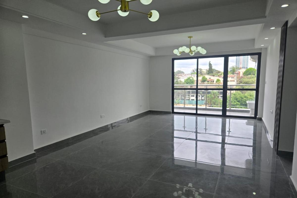 2 Bed Apartment with En Suite at Riveriside Drive - 1