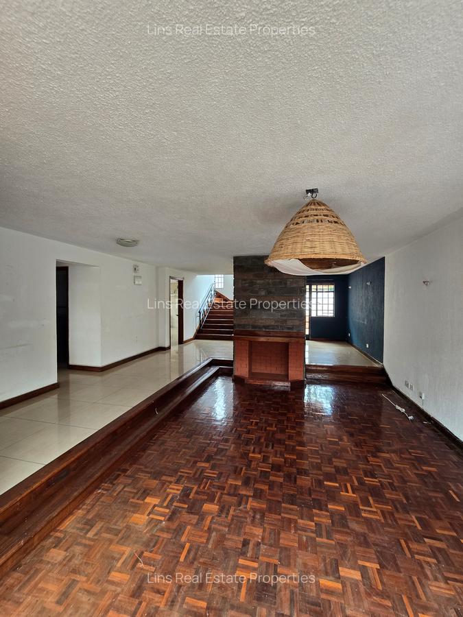 4 Bed Townhouse with En Suite in Lavington - 20