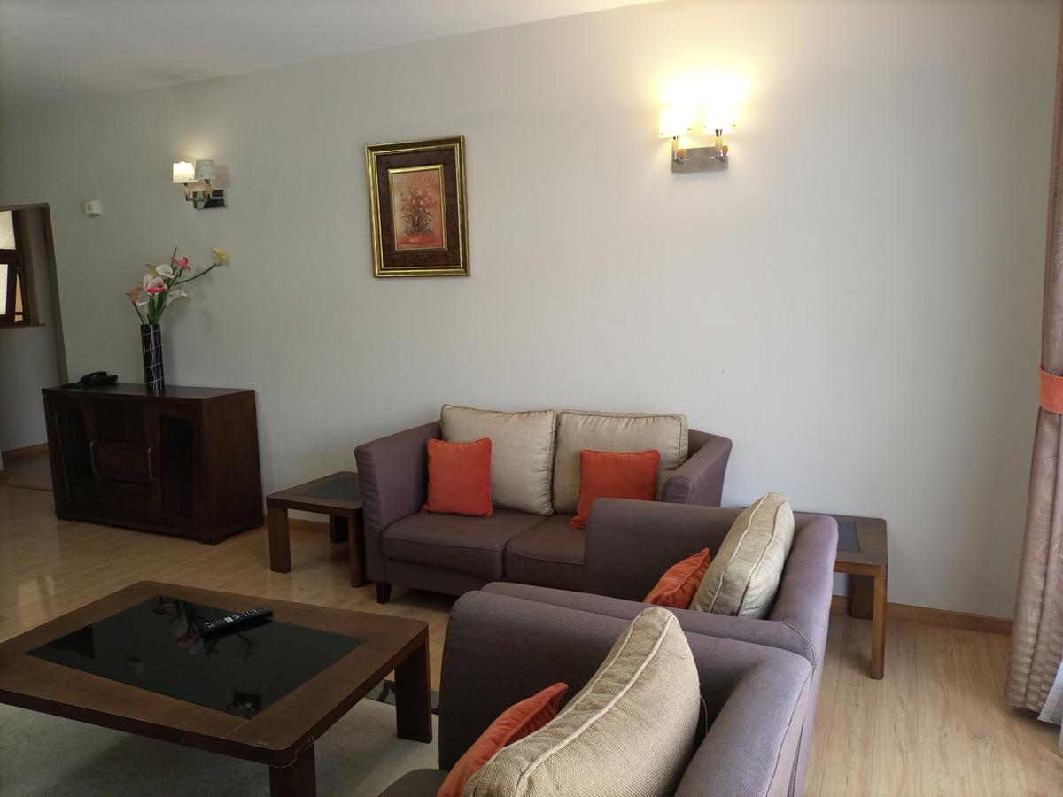 Serviced 1 Bed Apartment with En Suite in Westlands Area - 2