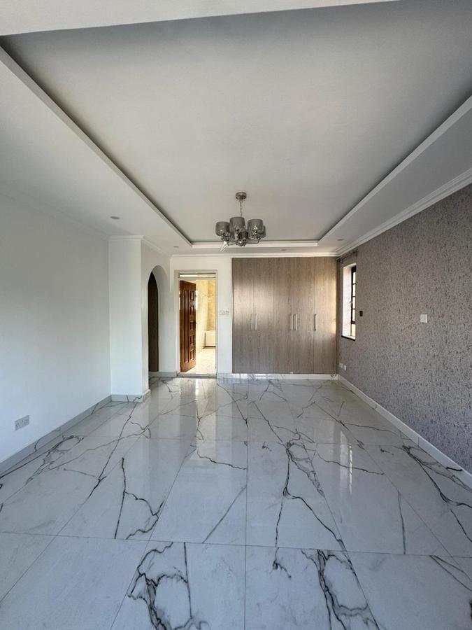 4 Bed Apartment with En Suite in Westlands Area - 5