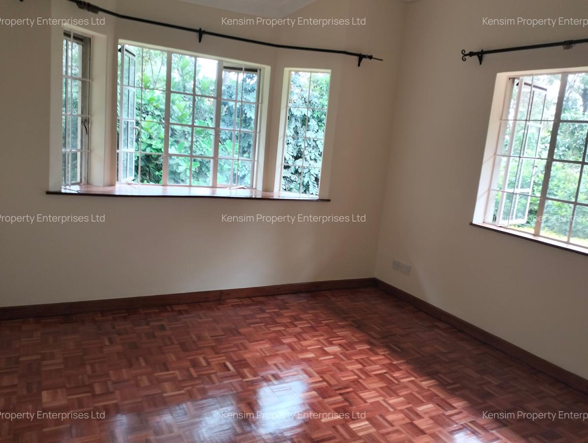 5 Bed Townhouse with En Suite in Rosslyn - 17