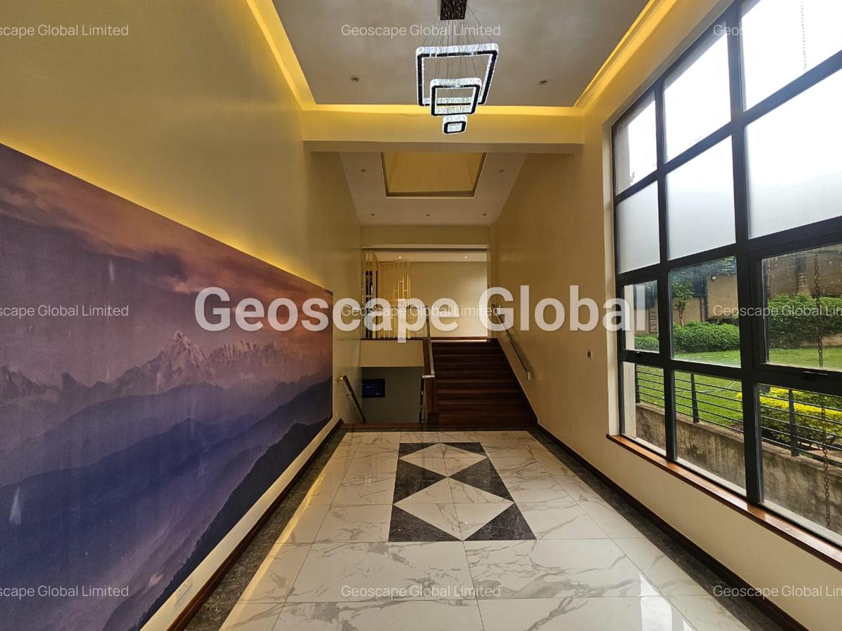 5 Bed House with En Suite in Runda - 13