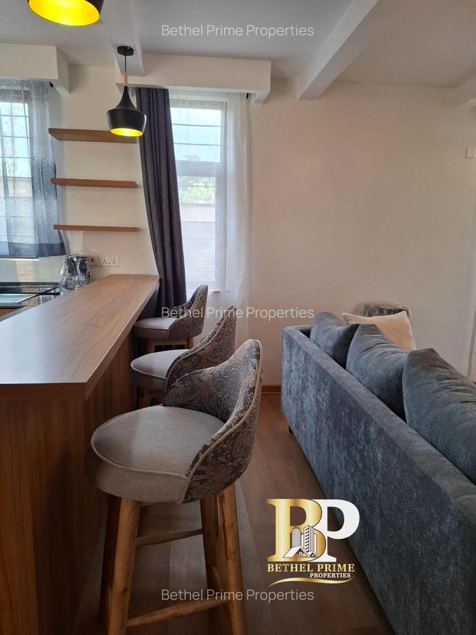 2 Bed House with En Suite in Ridgeways - 6