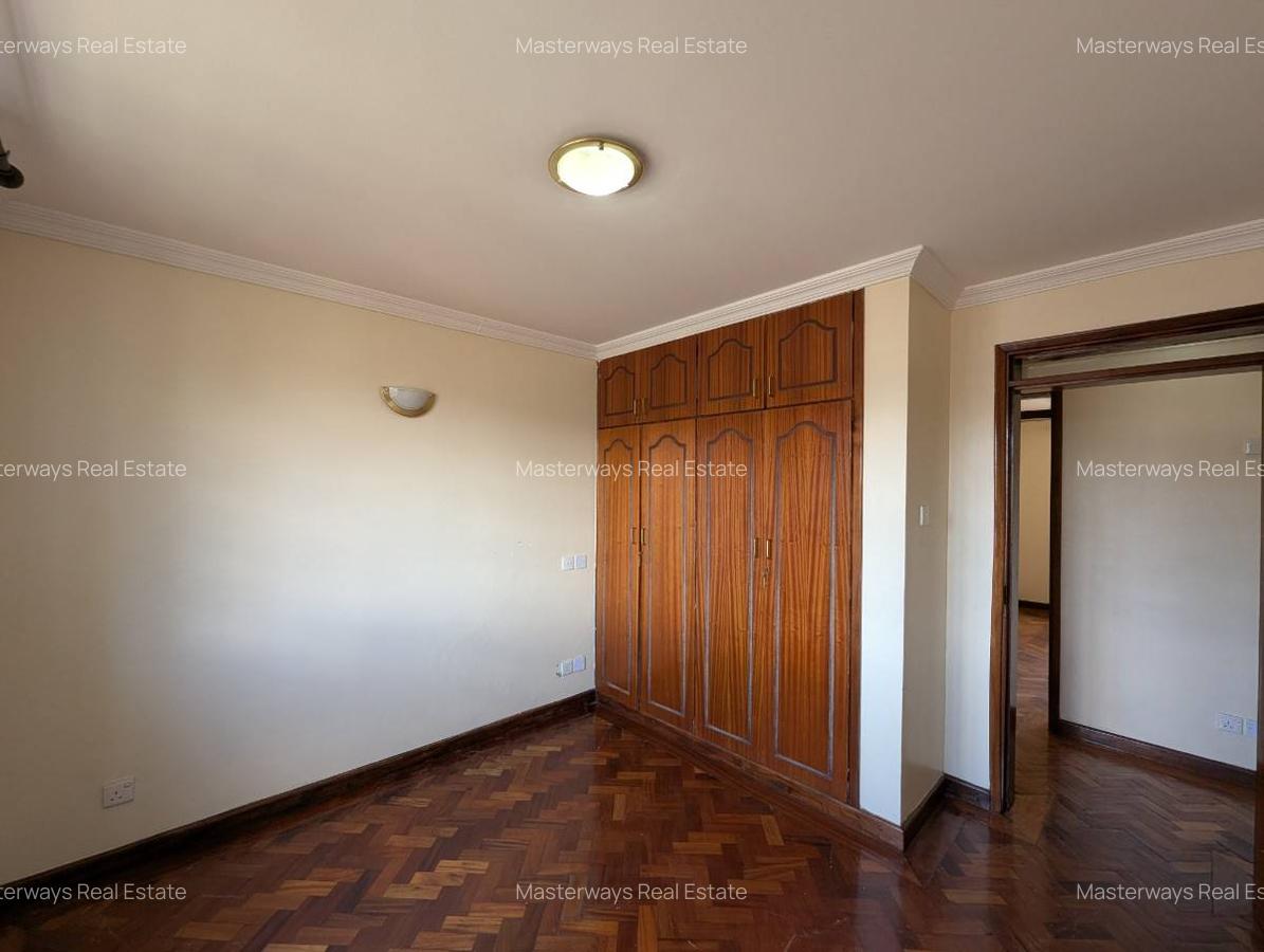 3 Bed Apartment with En Suite in Kilimani - 4