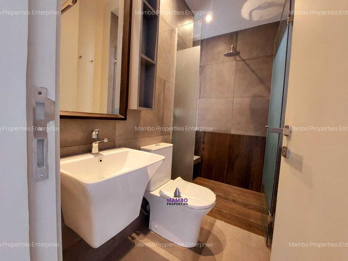 4 Bed Villa with En Suite at Redhill - 19