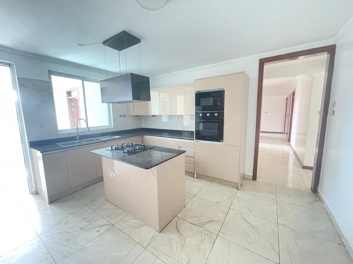 Serviced 4 Bed Apartment with En Suite in Riverside - 2