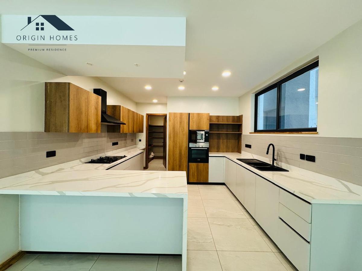4 Bed Apartment with En Suite at Peponi Road - 3