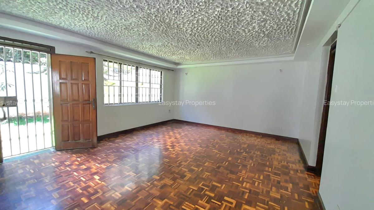 4 Bed Townhouse with En Suite in Lavington - 2