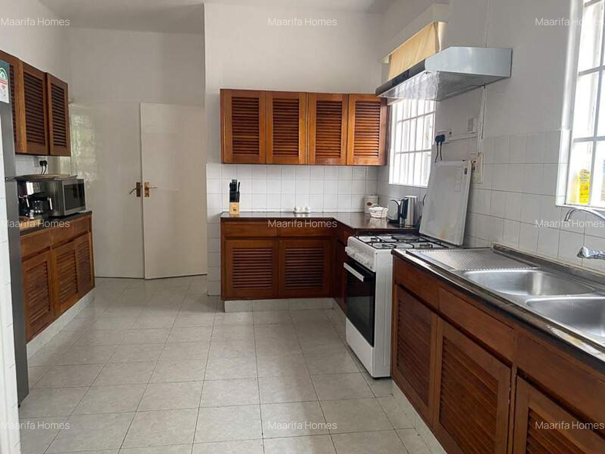 3 Bed Townhouse with En Suite at Muthaiga Road - 9