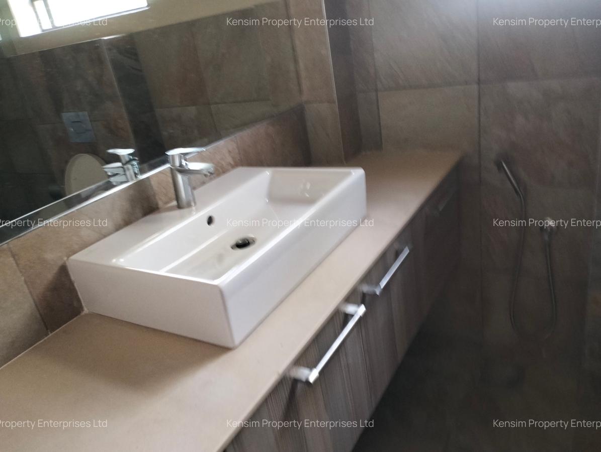 5 Bed Townhouse with En Suite in Lower Kabete - 13