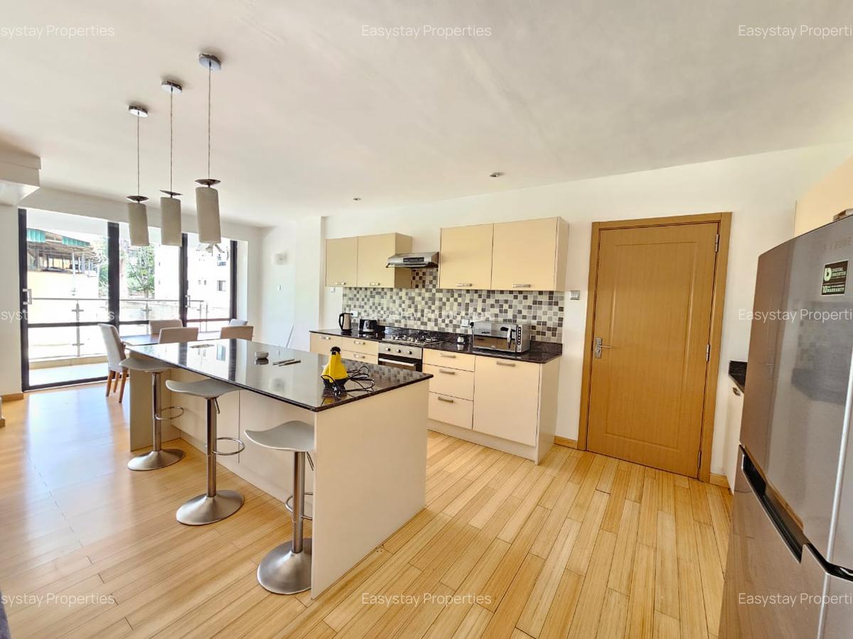 Serviced 2 Bed Apartment with En Suite in Brookside - 2