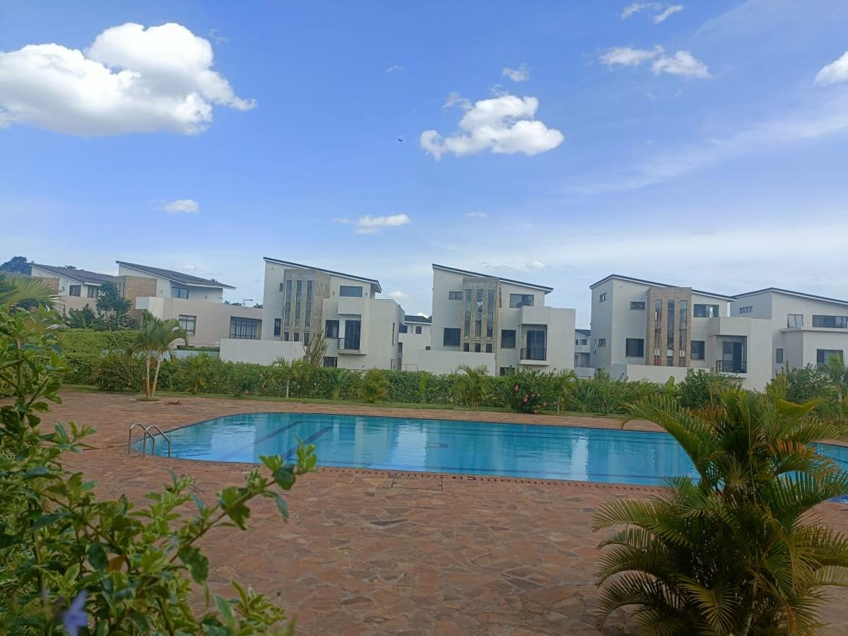 4 Bed Townhouse with En Suite at Runda - 2