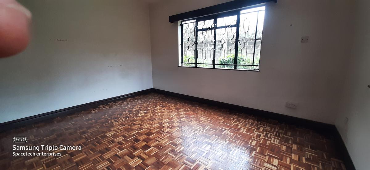 Commercial Property with Parking in Lavington - 14