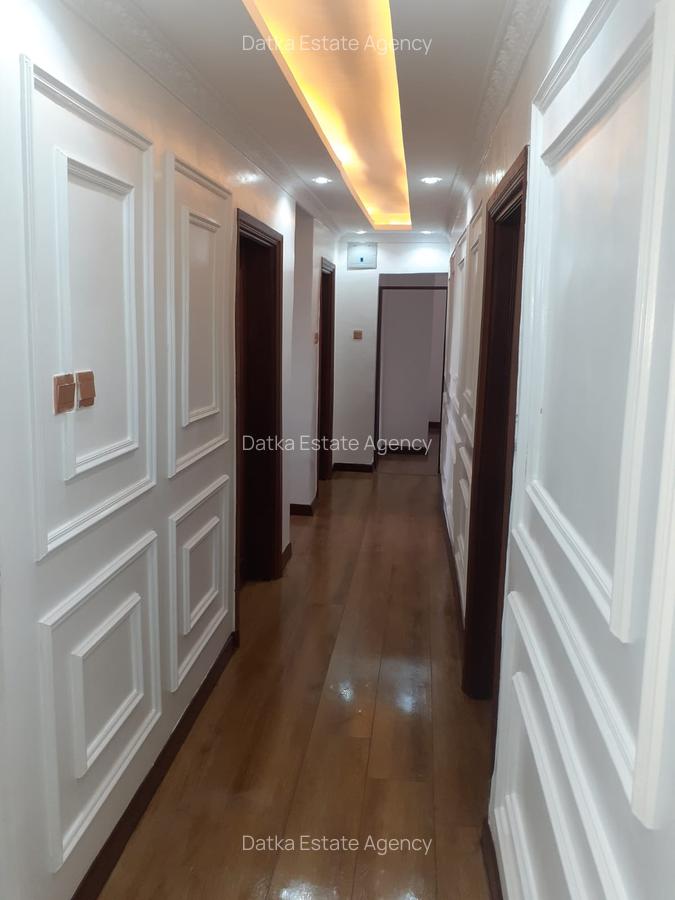 4 Bed House with En Suite at Mountain View - 8