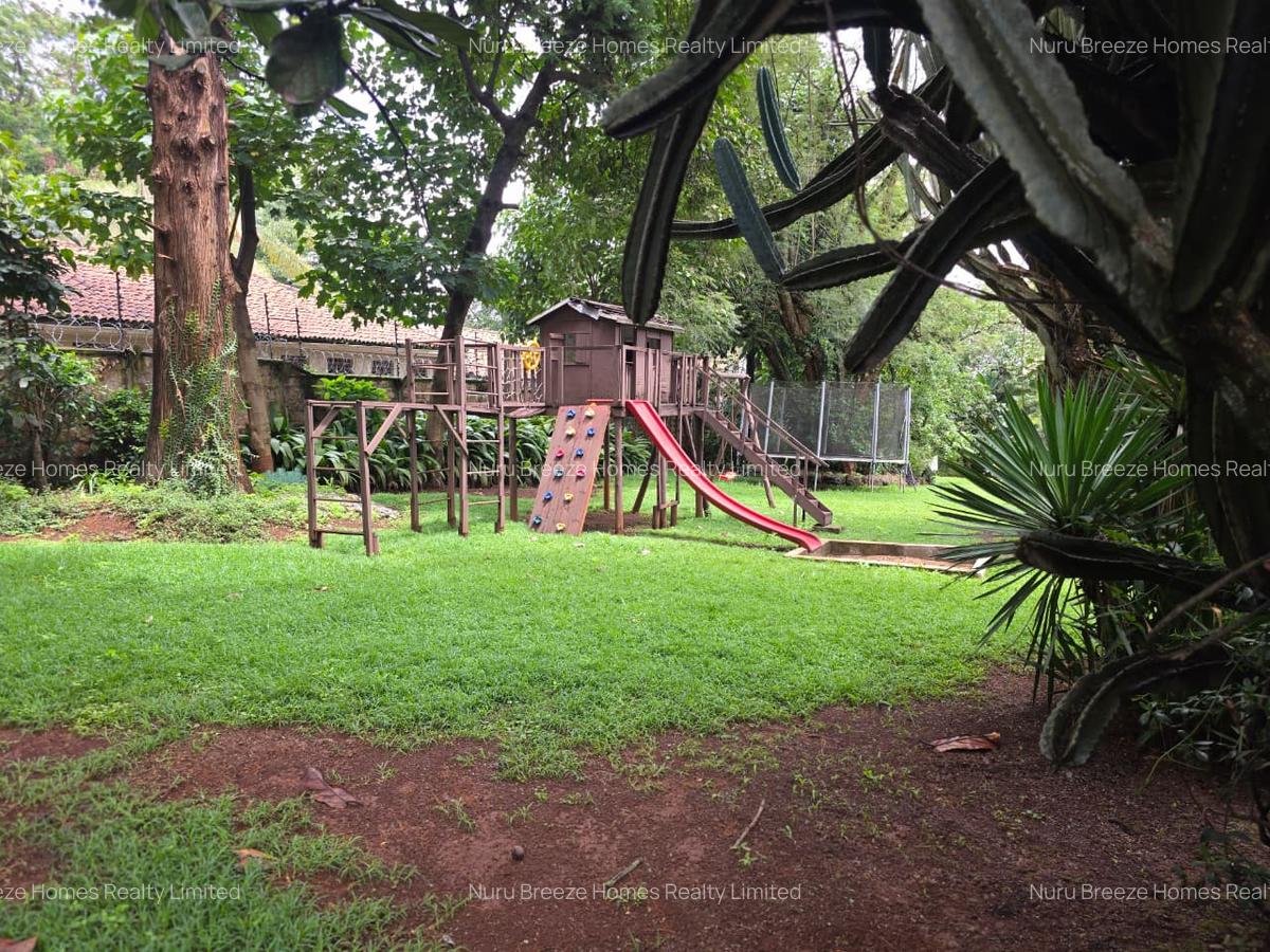 5 Bed House with En Suite in Kyuna - 11