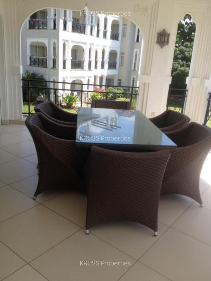 3 Bed Apartment with En Suite at As110 - 2