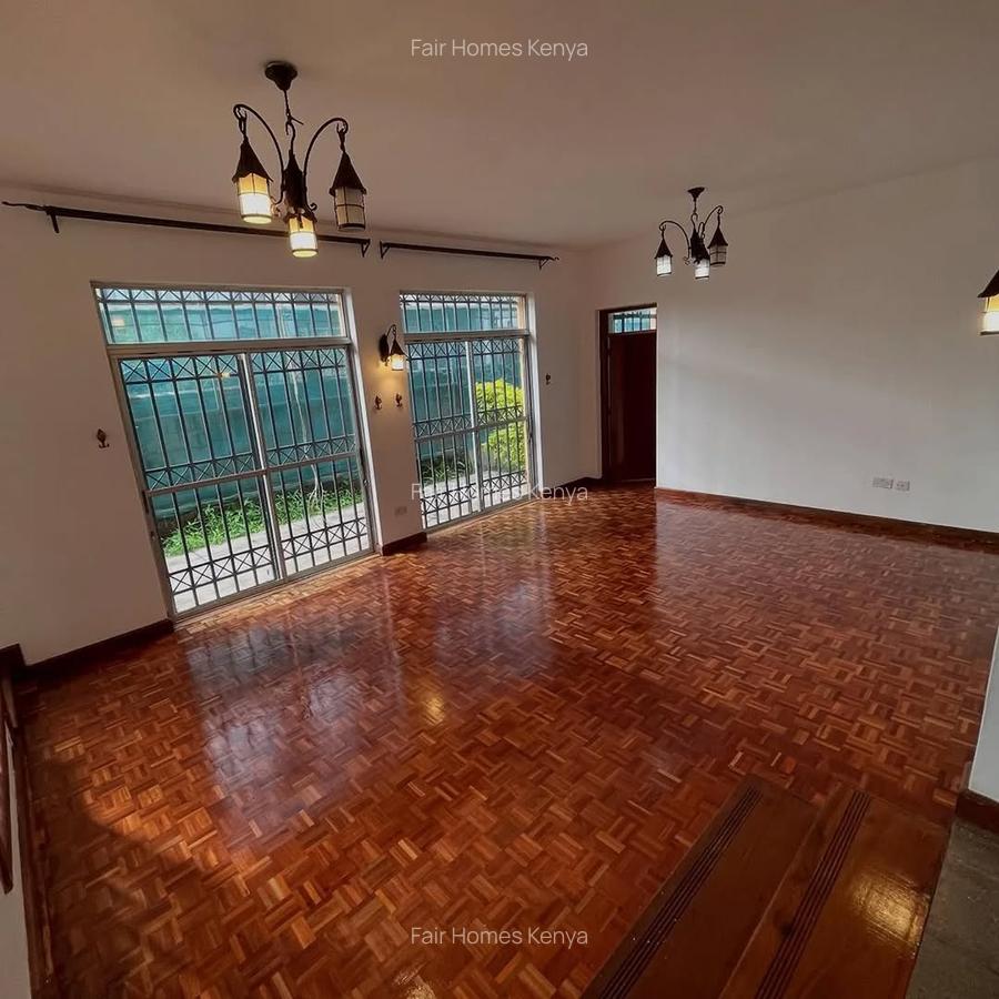 5 Bed Townhouse with En Suite at Lavington Green - 4